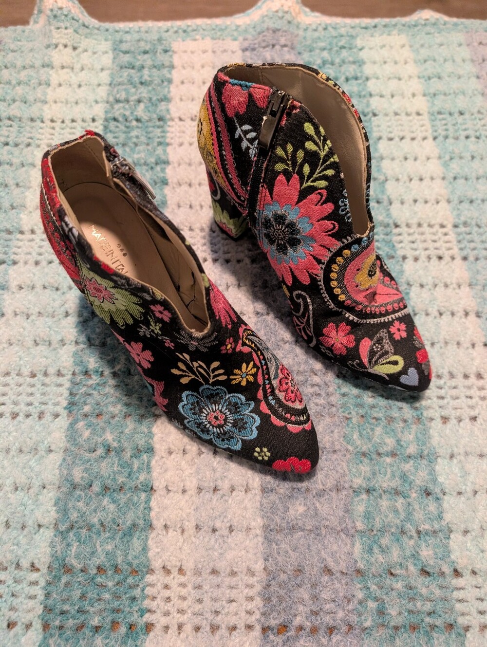 Floral Paisley Slip-On Shoes - Black & Pink Booties Made In Intalia Size 38